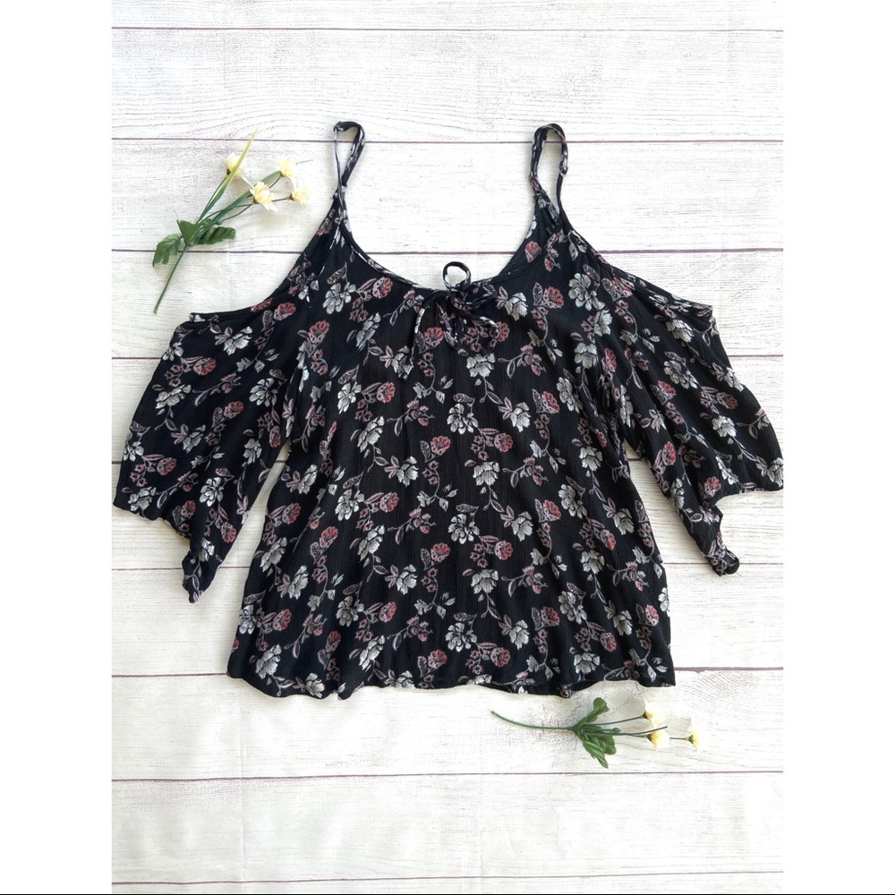 HOLLISTER Cold Shoulder Tie Front Floral Top